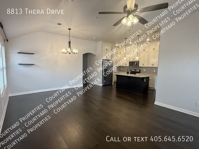 Building Photo - 8813 Thera Dr