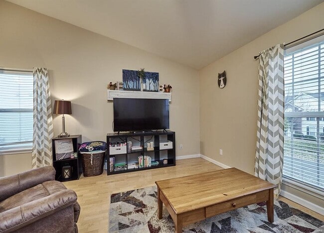 Building Photo - 20 Homefield Gardens Dr