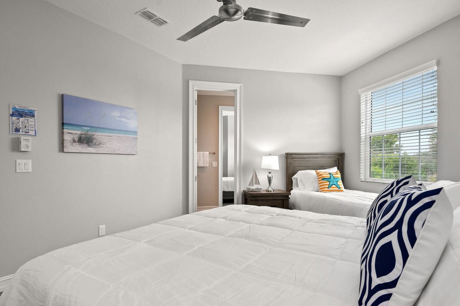 Building Photo - 132 Mediterranean Way