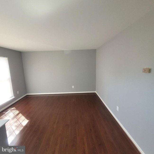 Building Photo - 10918 Pope St