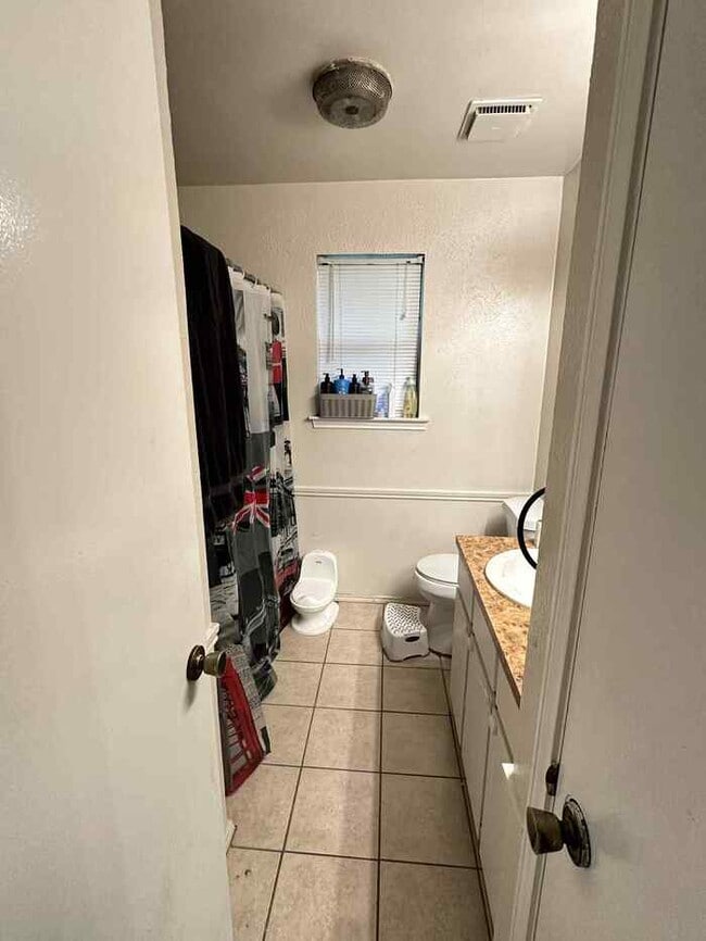 Building Photo - 7408 Quail Ct