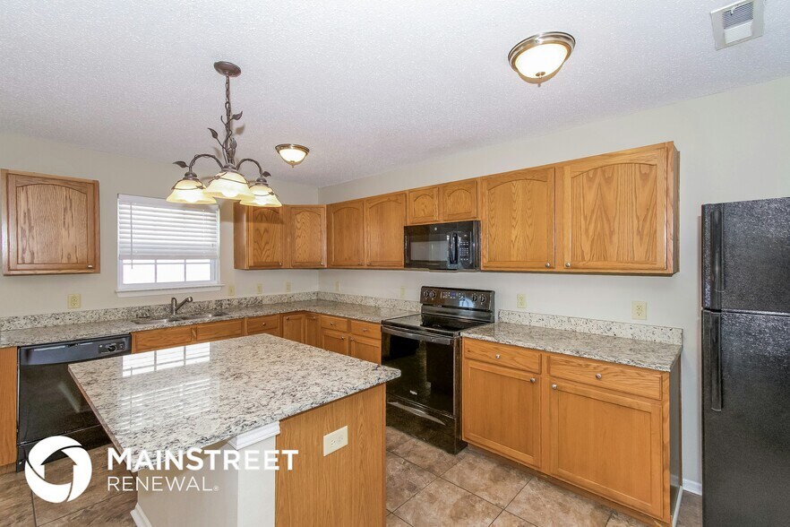 Building Photo - 2031 Bridlewood Dr