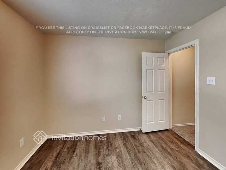 Building Photo - 308 Glade Bridge Ln