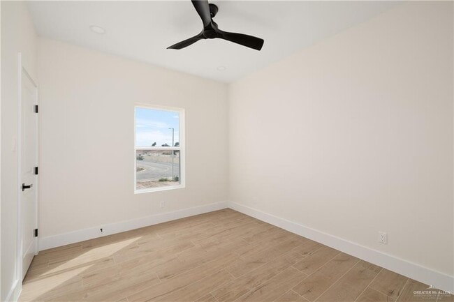 Building Photo - 19 S K Center St