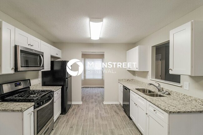 Building Photo - 4 Bedroom Pet-Friendly Home in DECATUR, GA with Main Street Renewal