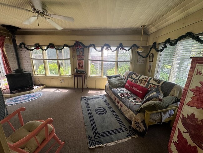 Building Photo - Beautifully Furnished Three Bedroom Home