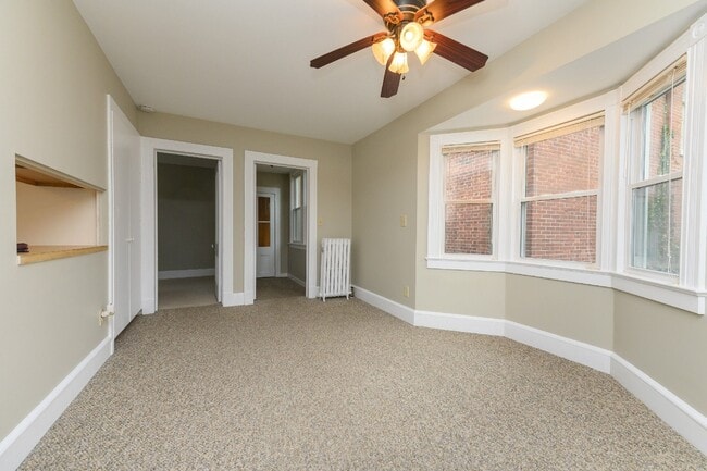 Building Photo - 11 Montague Pl