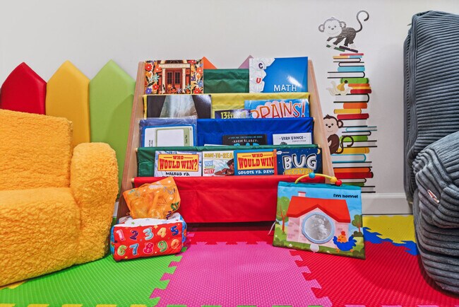 Building Photo - 16 E 32nd St