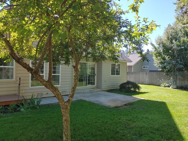 Building Photo - Executive Four Bedroom Home in Post Falls