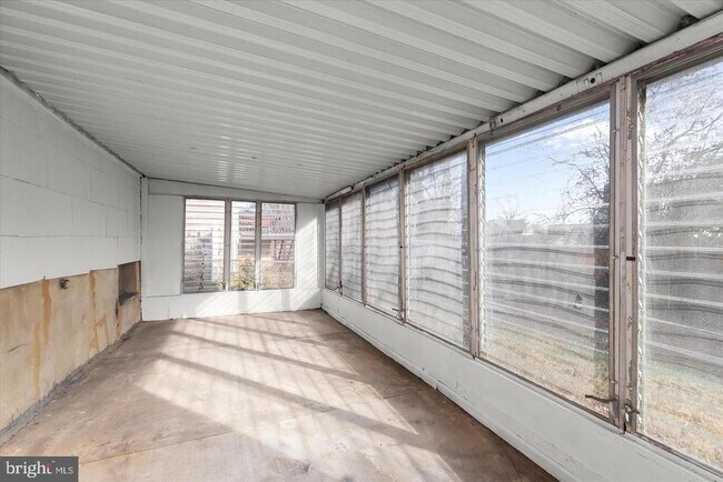 Building Photo - 517 Winters Ln