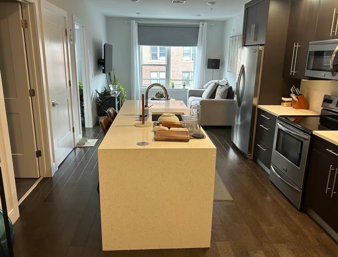 Kitchen/Living Room - 6401 Park Ave