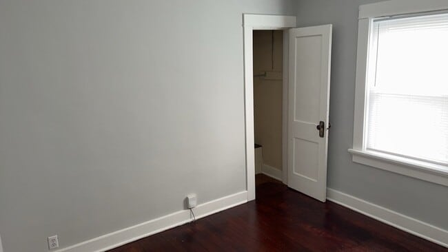 Building Photo - 1561 Sacramento Ave