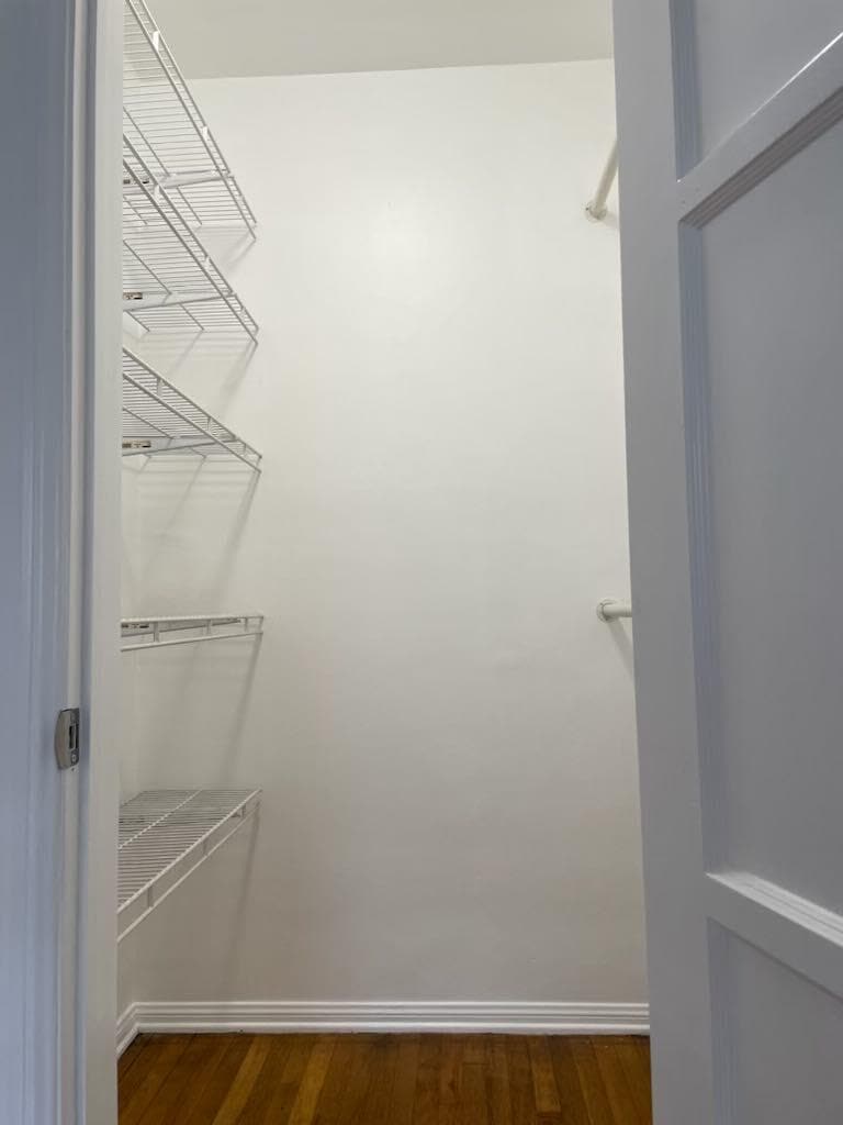 walk in closet - 3412 Pearl St