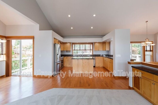 Building Photo - 5486 Salish Rd