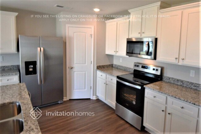 Building Photo - 313 Aubrey Wds Dr