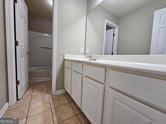 Building Photo - 6162 Deluna Way