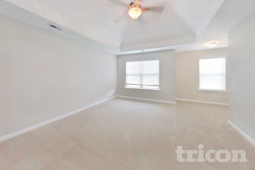 Building Photo - 155 Hickory Hills Dr