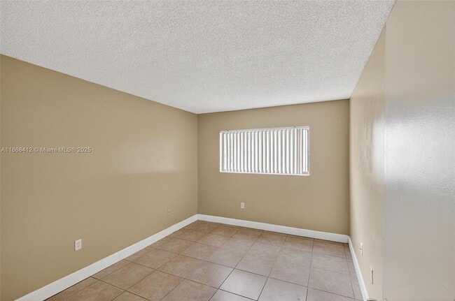 Building Photo - 7421 SW 152nd Ave