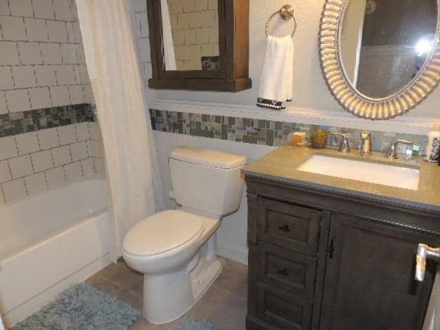 Building Photo - 5224 Knox Dr