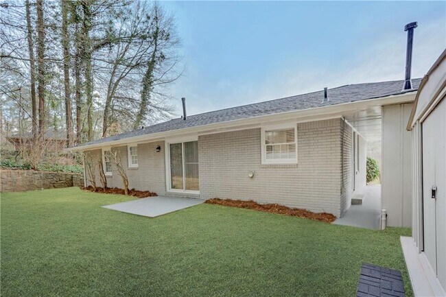 Building Photo - 3078 Rebecca Dr SW