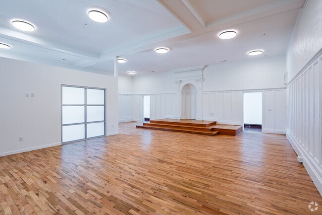 2BR, 1BA - 1,570SF - Living Room - 3614 6th Ave