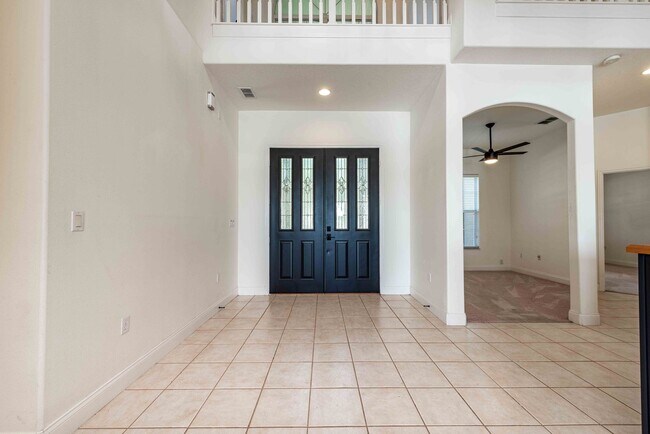 Building Photo - St. Cloud 4 Bedroom, 4 Bathroom Pool Home with Lake View