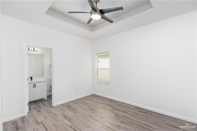 Building Photo - 6 Taxco Ct