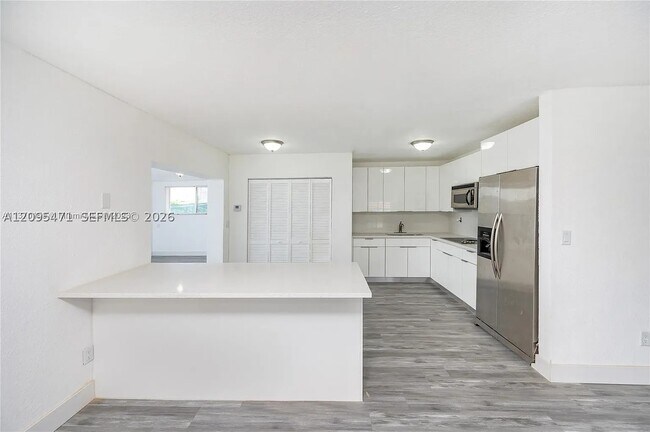 Building Photo - 11950 SW 182nd Terrace