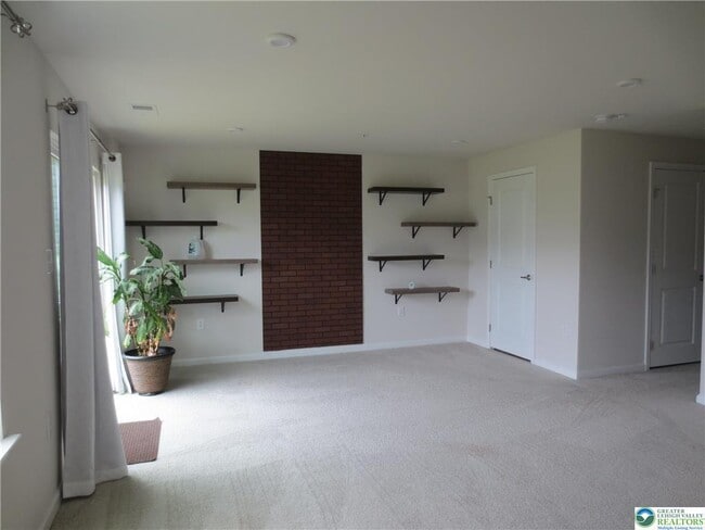 Building Photo - 2407 Cook Dr