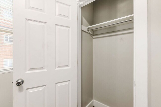 Building Photo - 24 Chittenden Ave