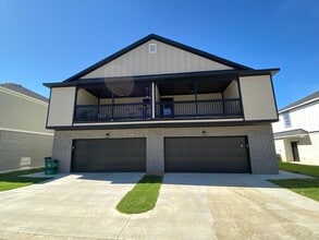 Building Photo - 778 S Amarillo Ave