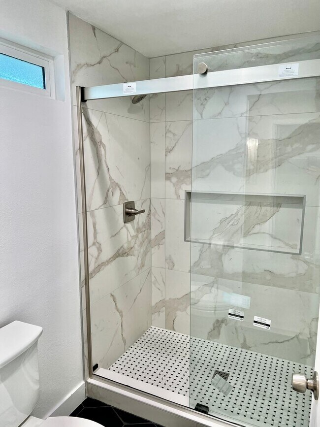 Building Photo - Nicely Remodeled 2 Story Home