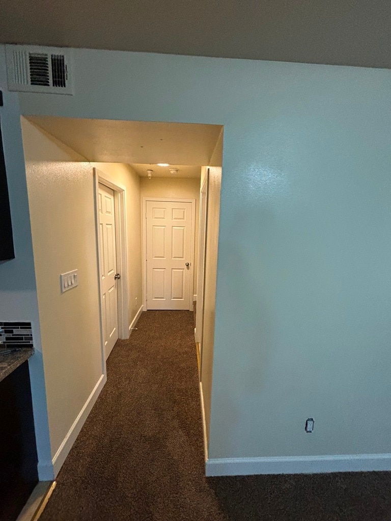 Building Photo - 426 W 109th Pl