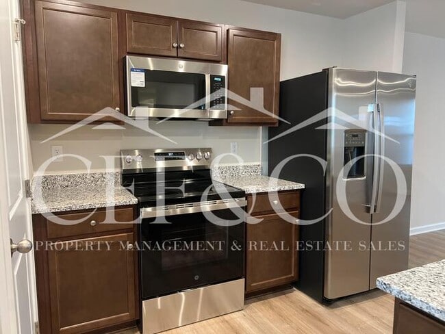 Building Photo - New Construction Gem – 4BR + Loft, Garage, and Great Amenities!