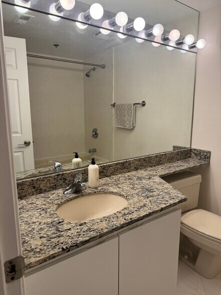 Building Photo - 5809 Nicholson Ln