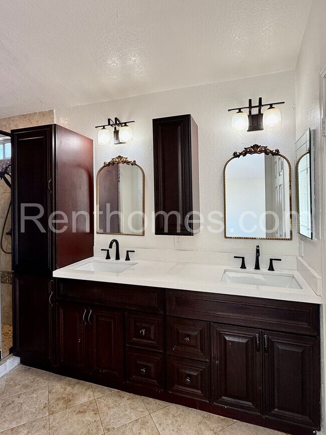 Building Photo - 23835 Cork Oak Cir