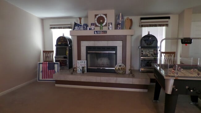 Building Photo - WINTER RENTAL -- 3 Bedroom 2 Bath Home