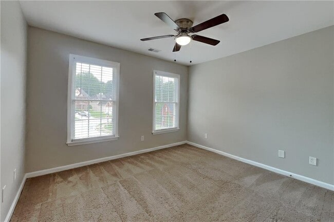 Building Photo - 3930 Summit Gate Dr