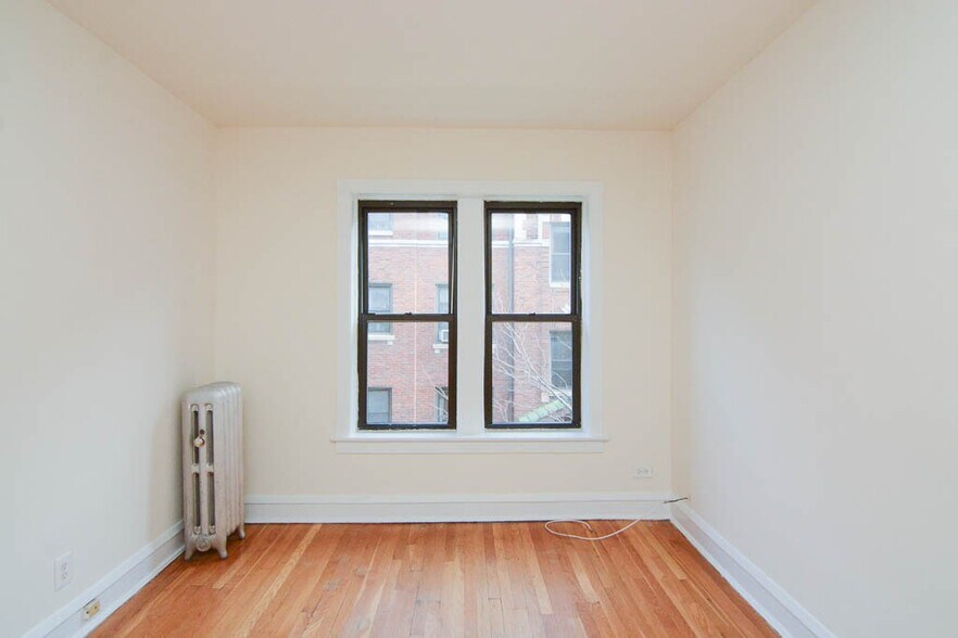 Building Photo - 3310 W Schubert Ave