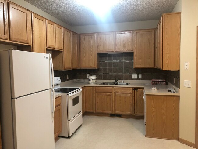 Building Photo - 20534 Cypress Dr