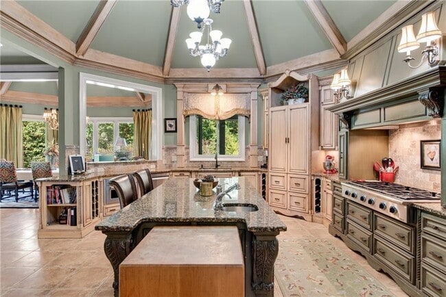 Building Photo - 8335 Hurakan Creek Crossing