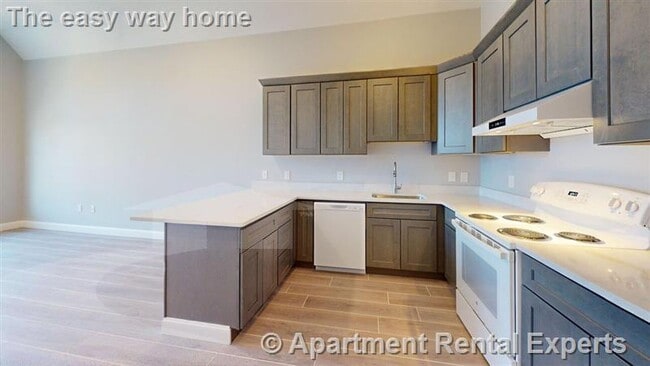 Building Photo - 53 Hill Rd