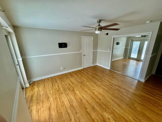 Building Photo - Available now! 3 BR/3BA Madson riverfront ...