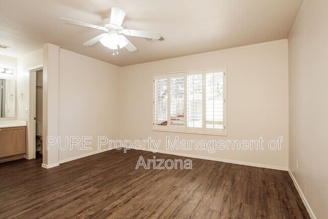 Building Photo - 3526 W Questa Dr
