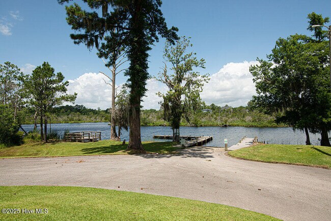 Building Photo - 149 Dockside Dr