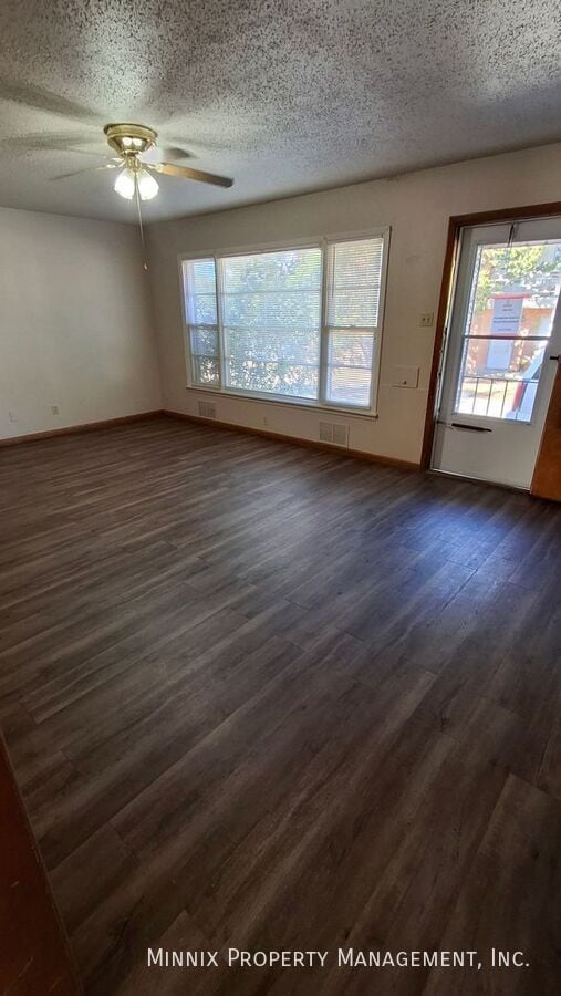 Building Photo - 4224 SW 2nd Ave