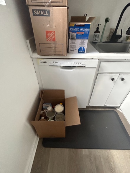 Building Photo - 1384 Church St