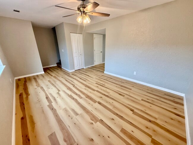 Building Photo - Wesley Dr - 200-210 West