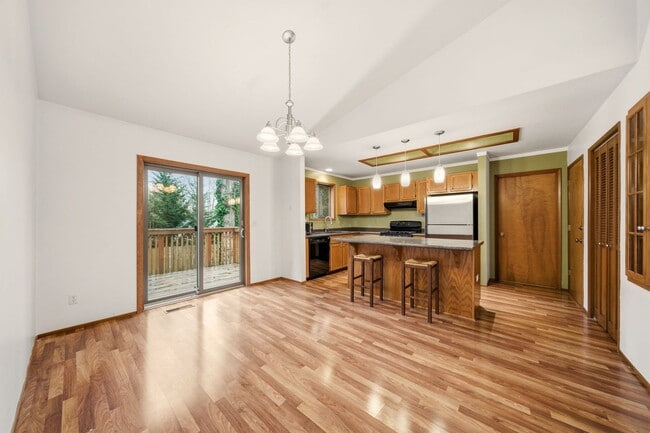 Building Photo - 21979 SW Mandan Dr