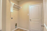 Building Photo - 3213 Buttercup Dr